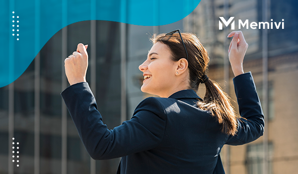 as-investidoras-mulheres-querem-investir-para-conquistar-liberdade-diz-julia-abi-samara